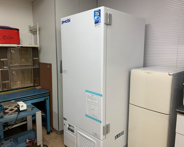 ディープフリーザーが搬入されました 慶應義塾大学 稲見崇孝研究室（運動 & スポーツ科学）